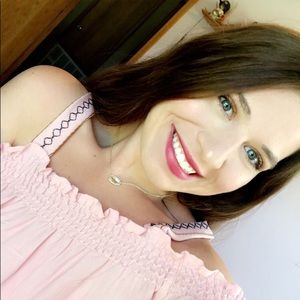 Meet your Posher, Alexis